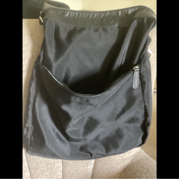 Kenneth Cole Black Leather Satchel Bucket Bag Interesting Hardware - Picture 8 of 12